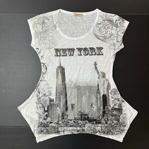 New York Graphic AOP Tshirt Women's L White Y2K Rhinestones Sweet Gisele